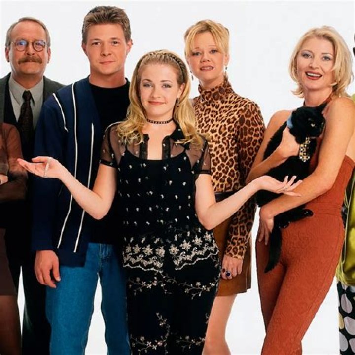 Sabrina the Teenage Witch Cast: Exploring the Magical Ensemble That Made the Show a Classic