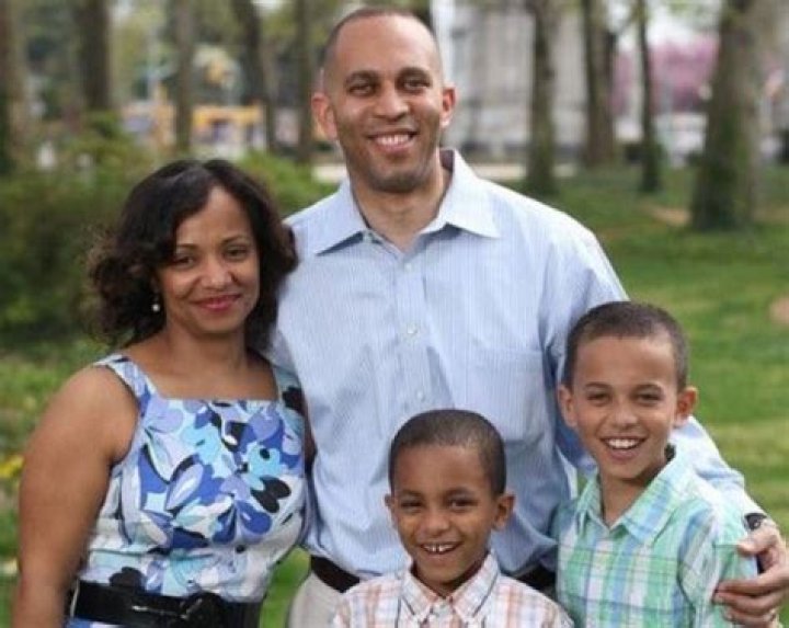 Hakeem Jeffries Wife: A Comprehensive Look Into Her Life and Influence