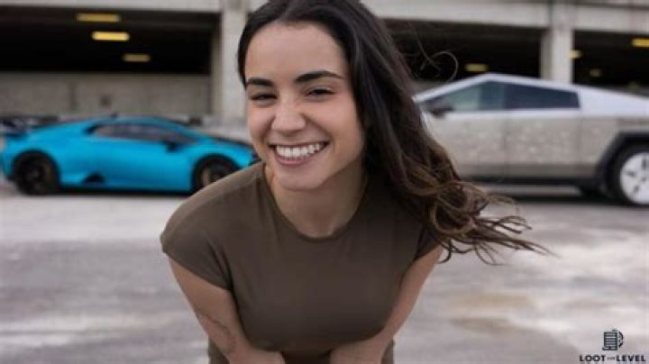 Jameliz S: A Rising Star in the Spotlight