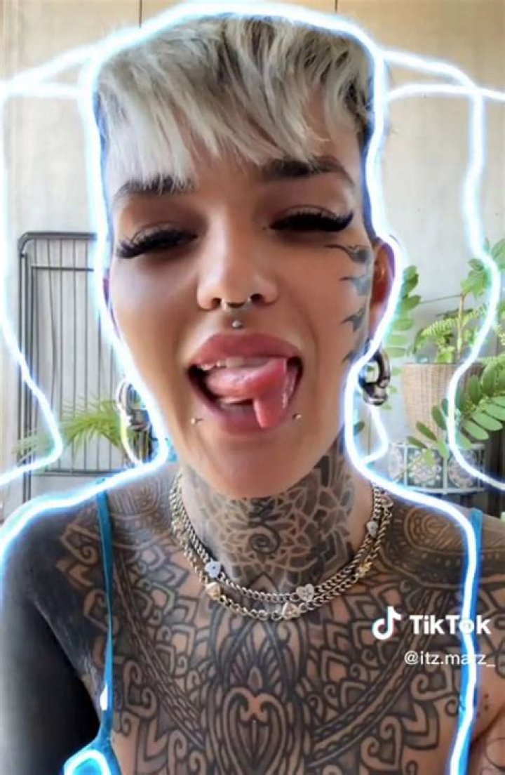 Stefani Marz: Rising Star in the Music Industry